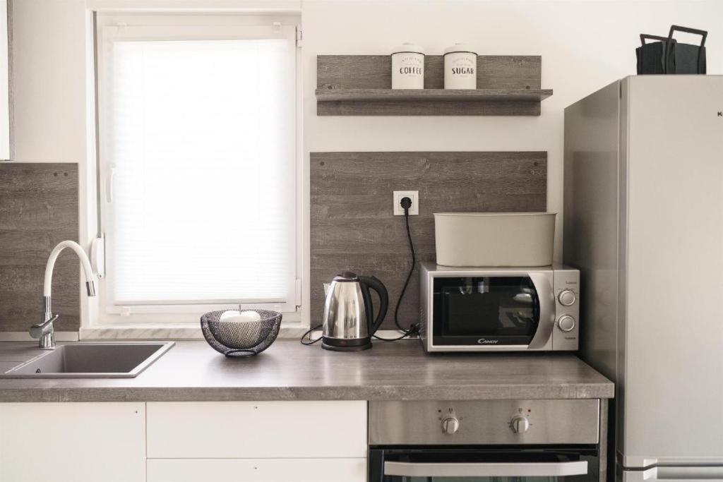 Apartments Dobrenic Vodice Luaran gambar