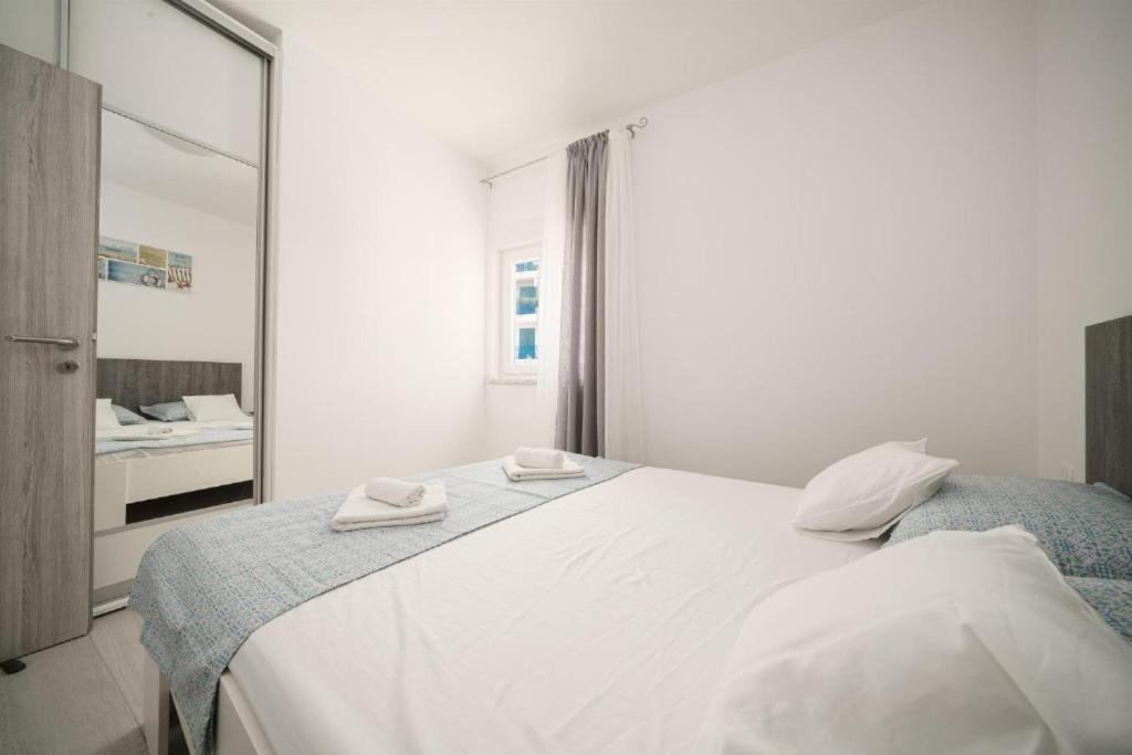 Apartments Dobrenic Vodice Luaran gambar